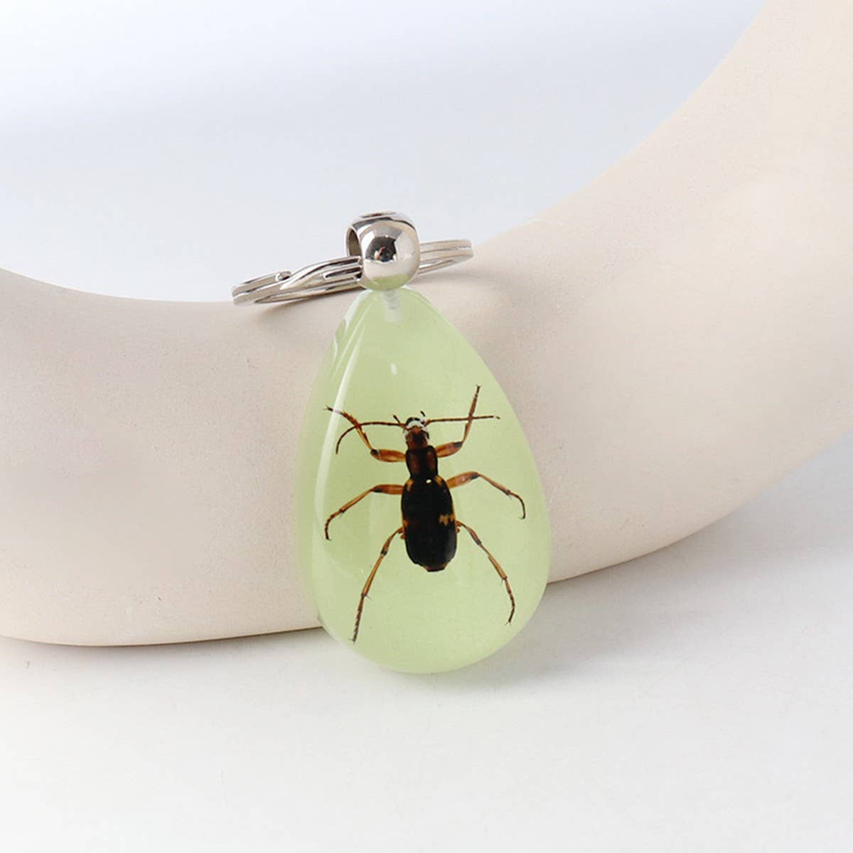 AMBER GLOW IN THE DARK INSECT KEYCHAIN PENDANT_CWMM3698