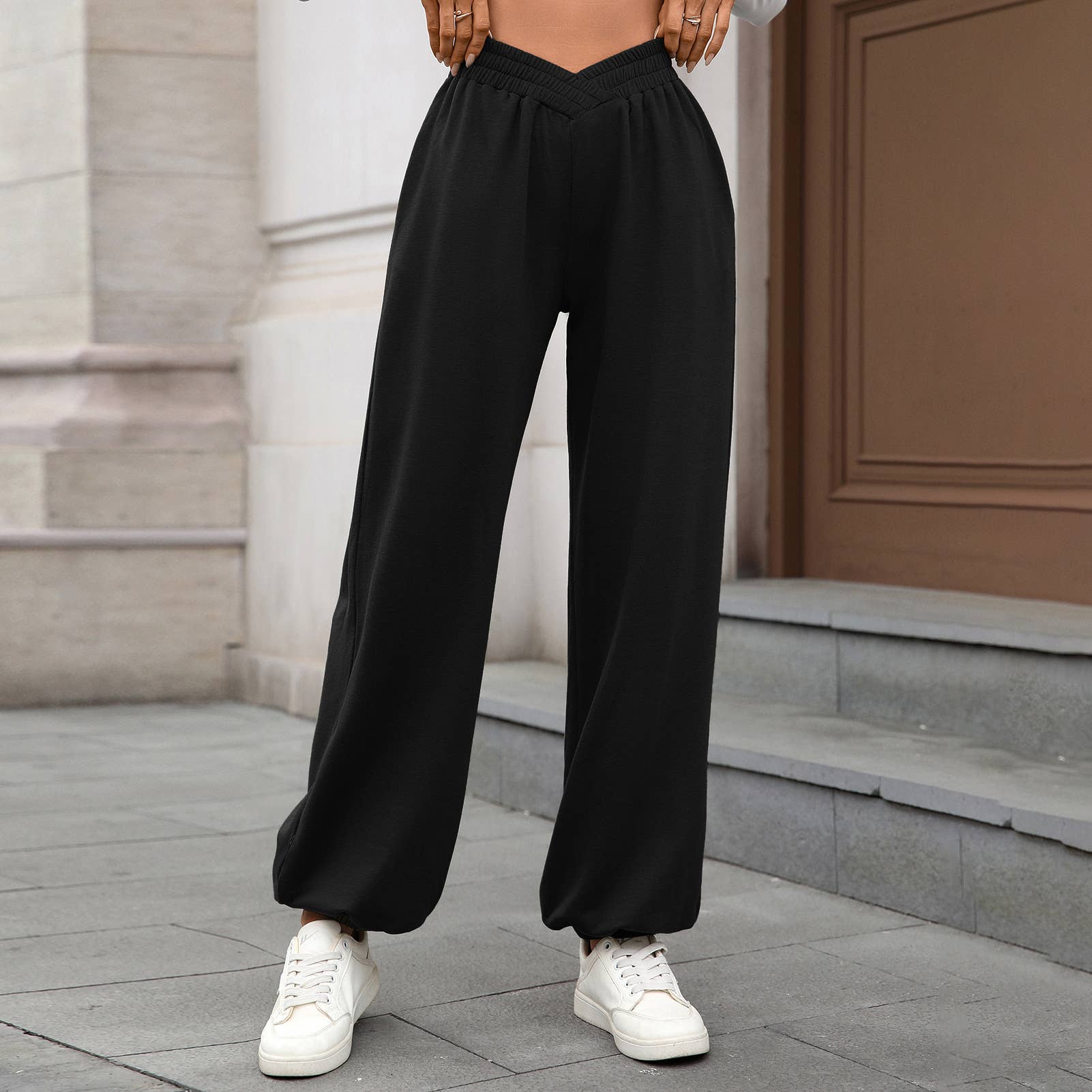Tight Waists Curving Legs Loose-Fitting Trousers
