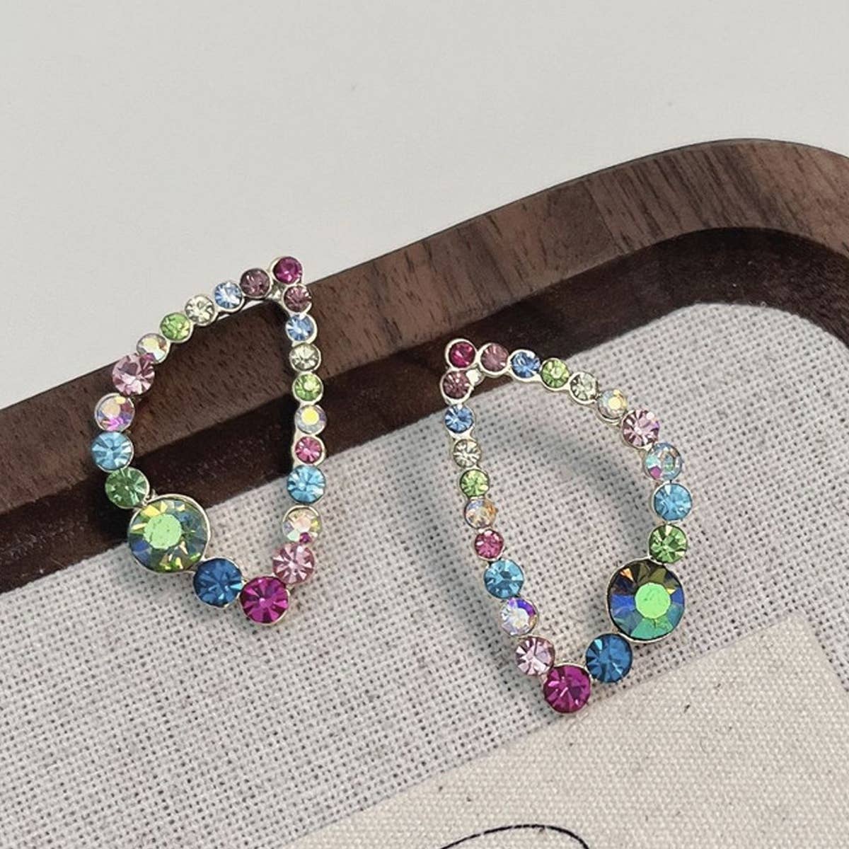 SWEET AND ELEGANT COLORED EARRINGS_CWAJE1413