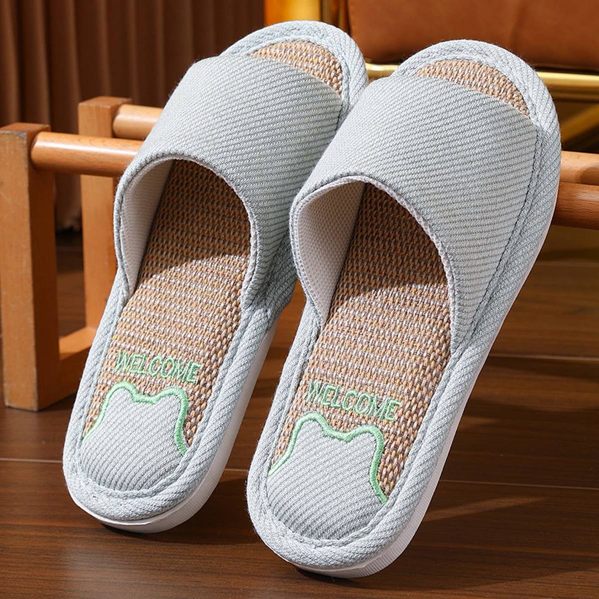 CUTE CARTOON BEAR LINEN SLIPPERS_CWSHS0777