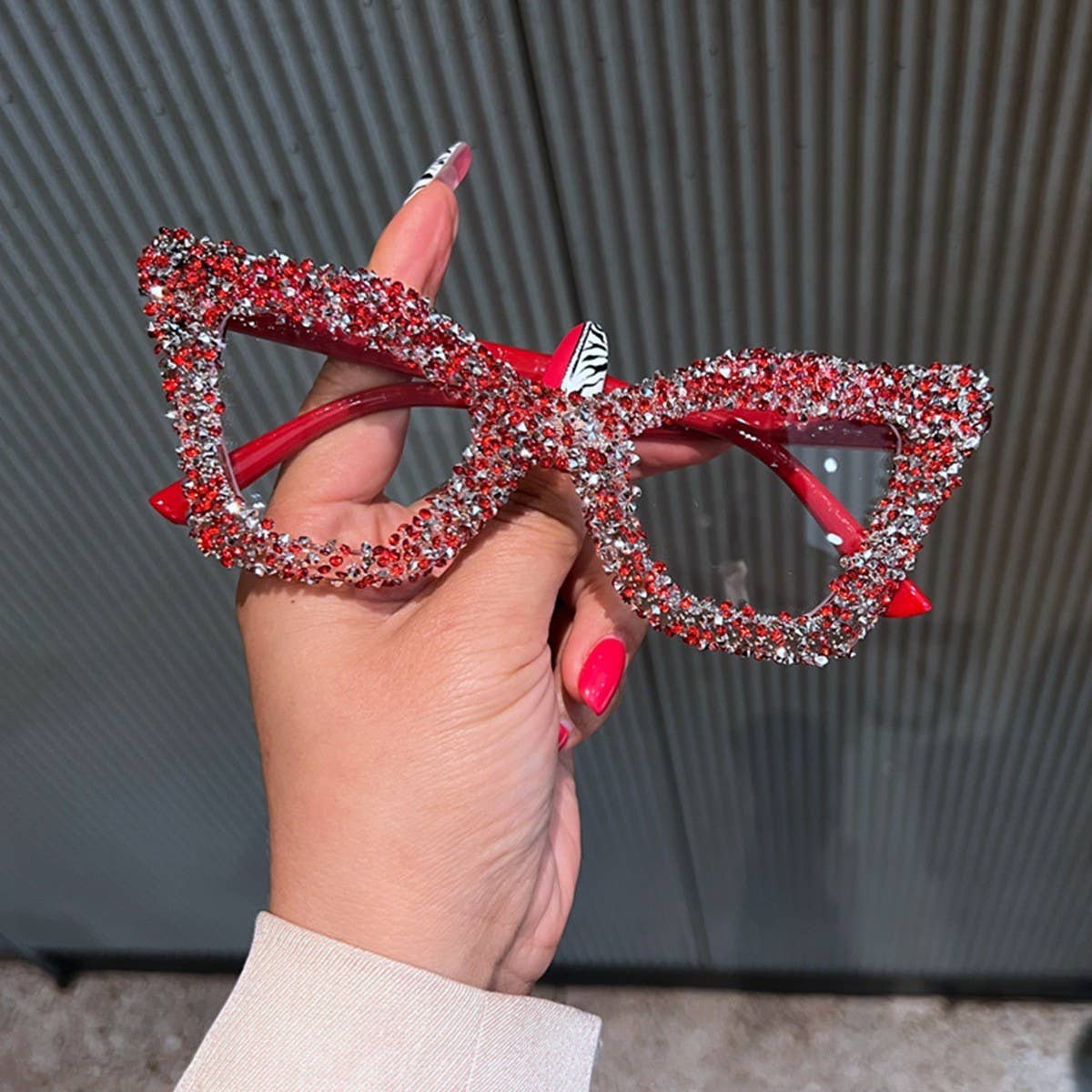 BLACK FRAME CAT EYE GLASSES WITH RHINESTONES_CWASG0764