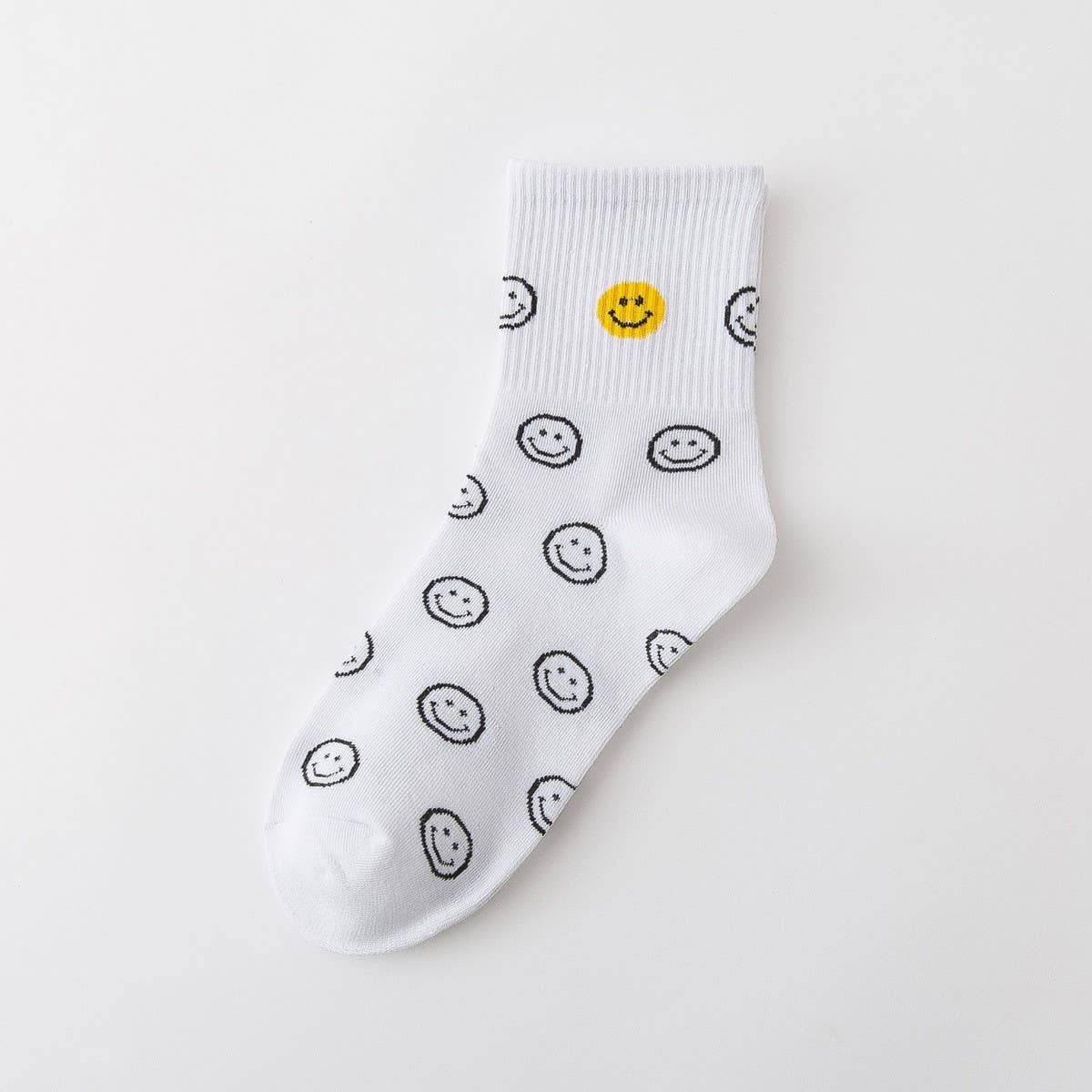 CARTOON BLACK AND WHITE SMILING FACE WOMENS SOCKS_CWMS1415