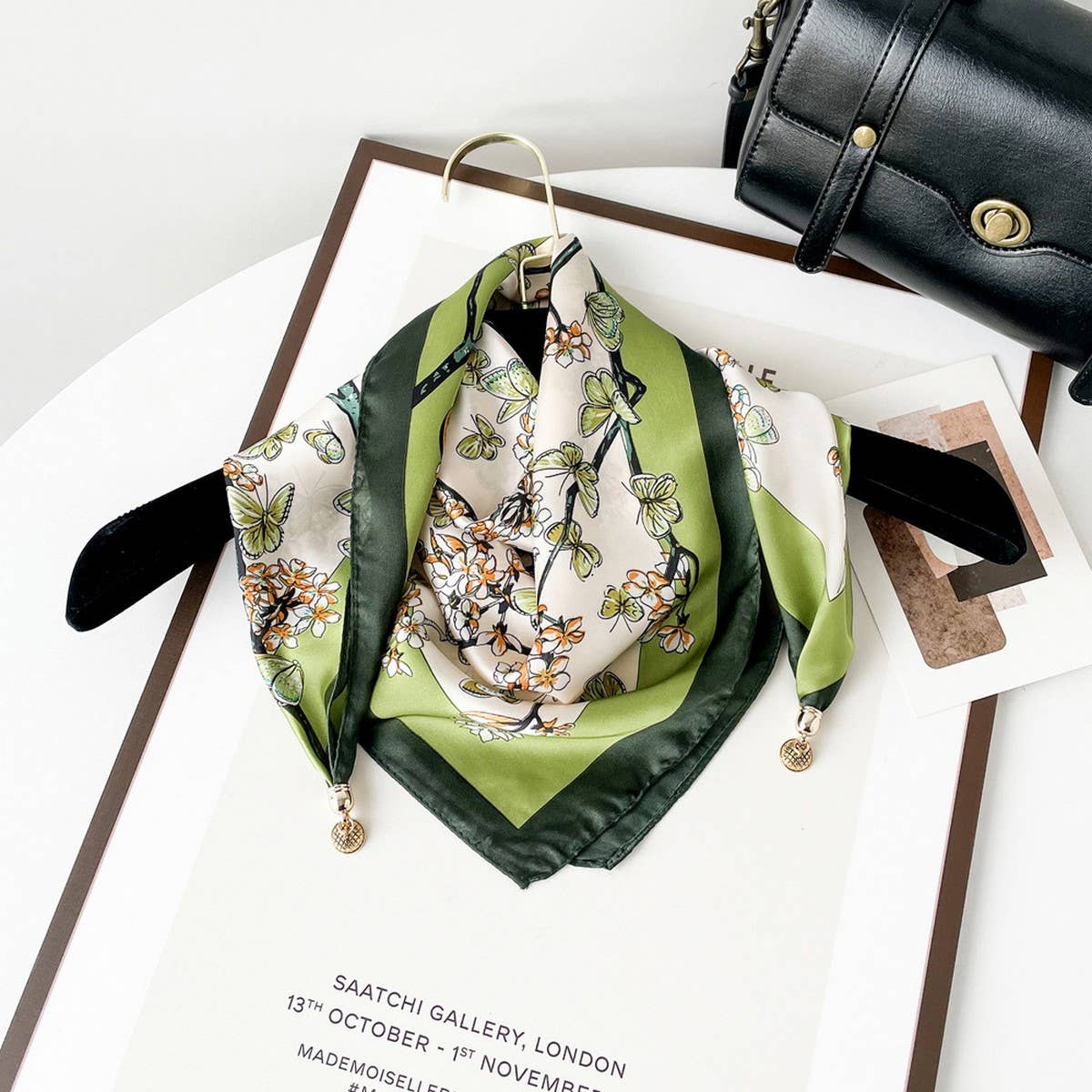 Magnetic Print Triangle Scarf For Spring Style_Cwasc02917