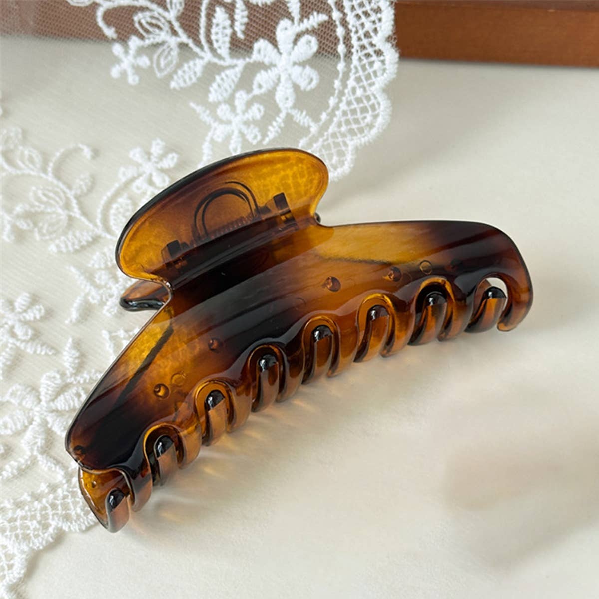 Elegant Glossy Fan Hair Clip Vintage Simple Style_Cwaha07517