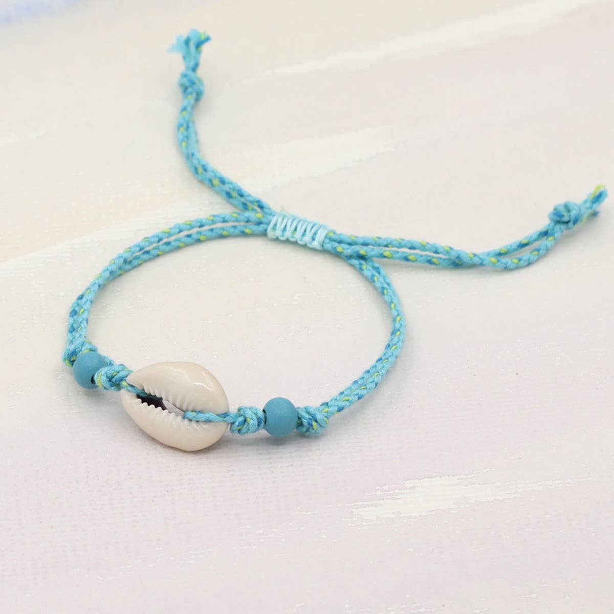BEACH VACATION SWEET SHELL BRAIDED BRACELET_CWMM3562