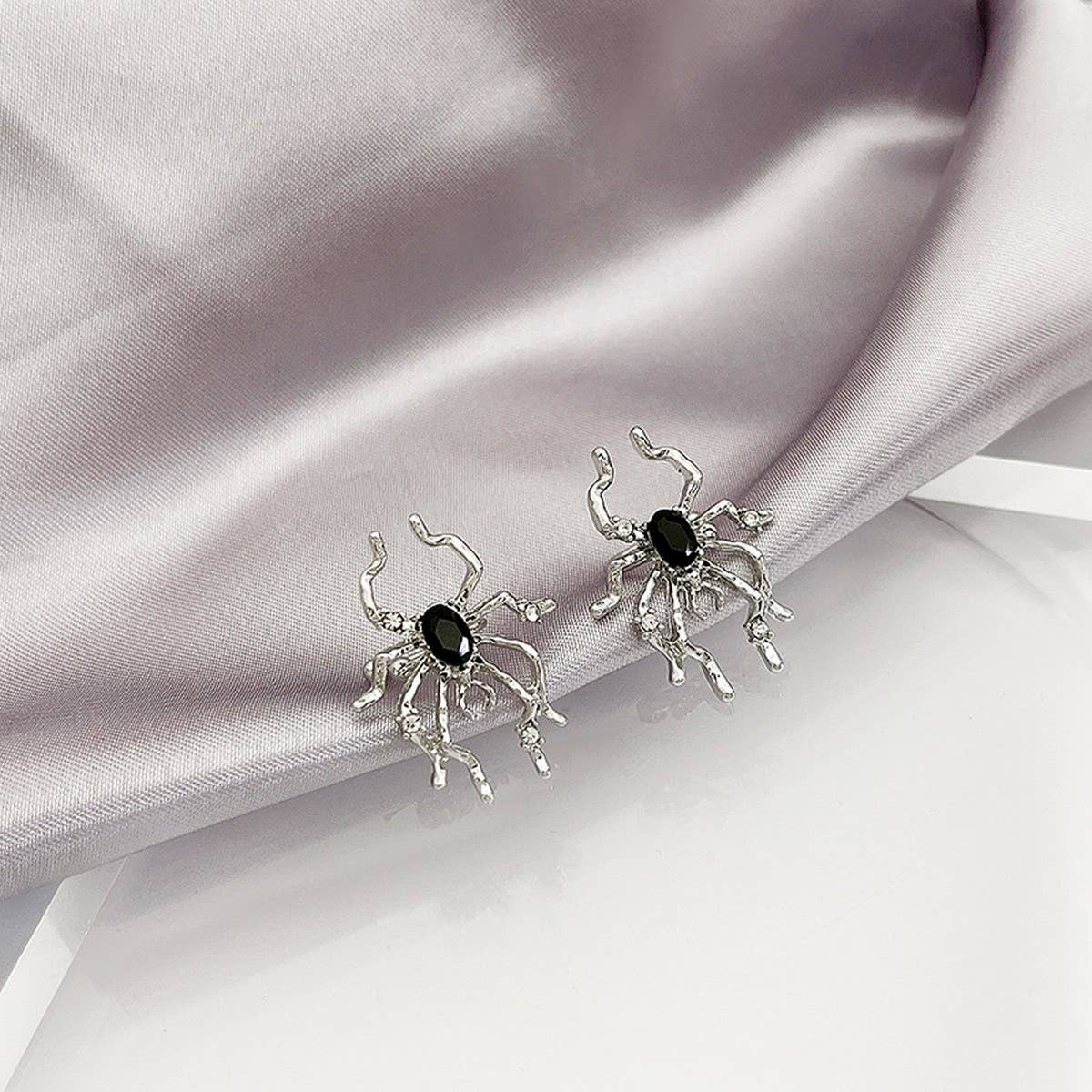 HALLOWEEN PERSONALIZED SPIDER EARRINGS_CWAJE1840