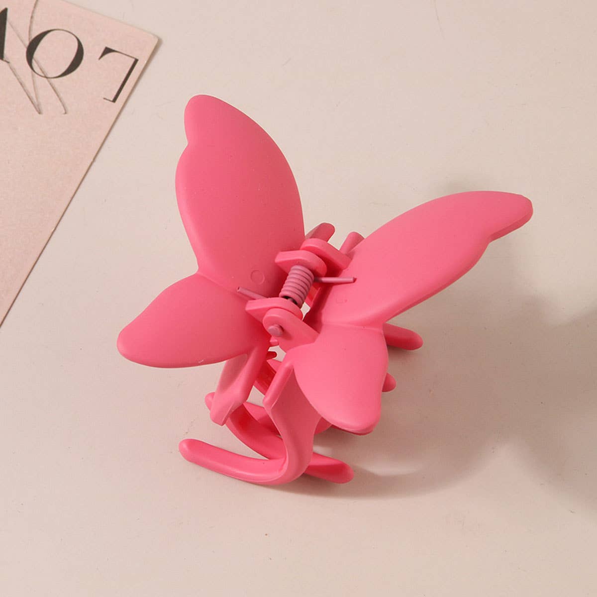 MATTE BUTTERFLY HAIR CLAW CLIP STRONG STYLISH_CWAHA0087