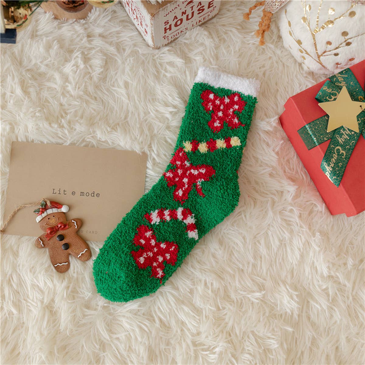 CHRISTMAS ELK CORAL VELVET SOCKS_CWMS0339