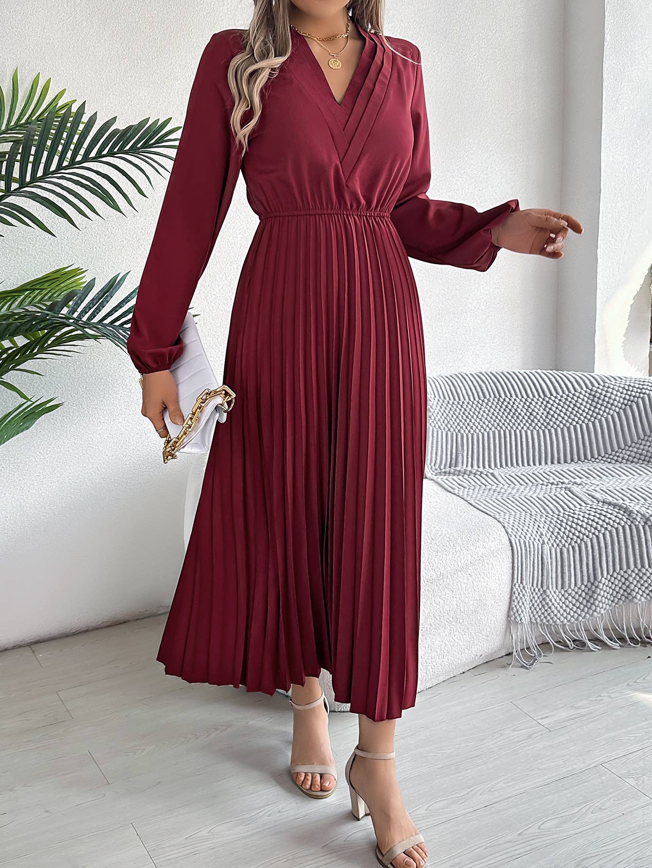 Triple V-Neck Long-Sleeved Waist Pleated Dress