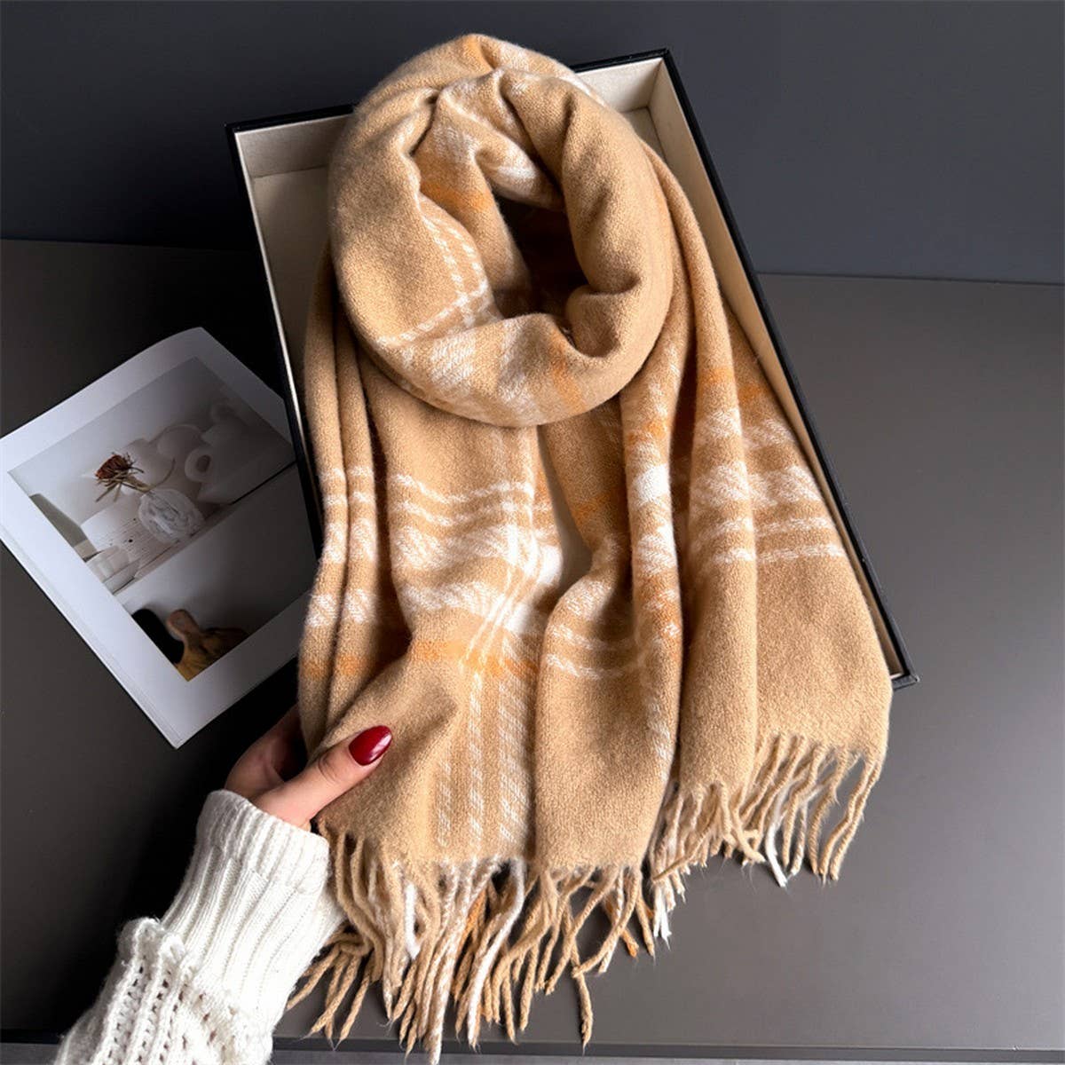 Minimal Plaid Soft Cashmere Feel Winter Scarf_Cwasc03246