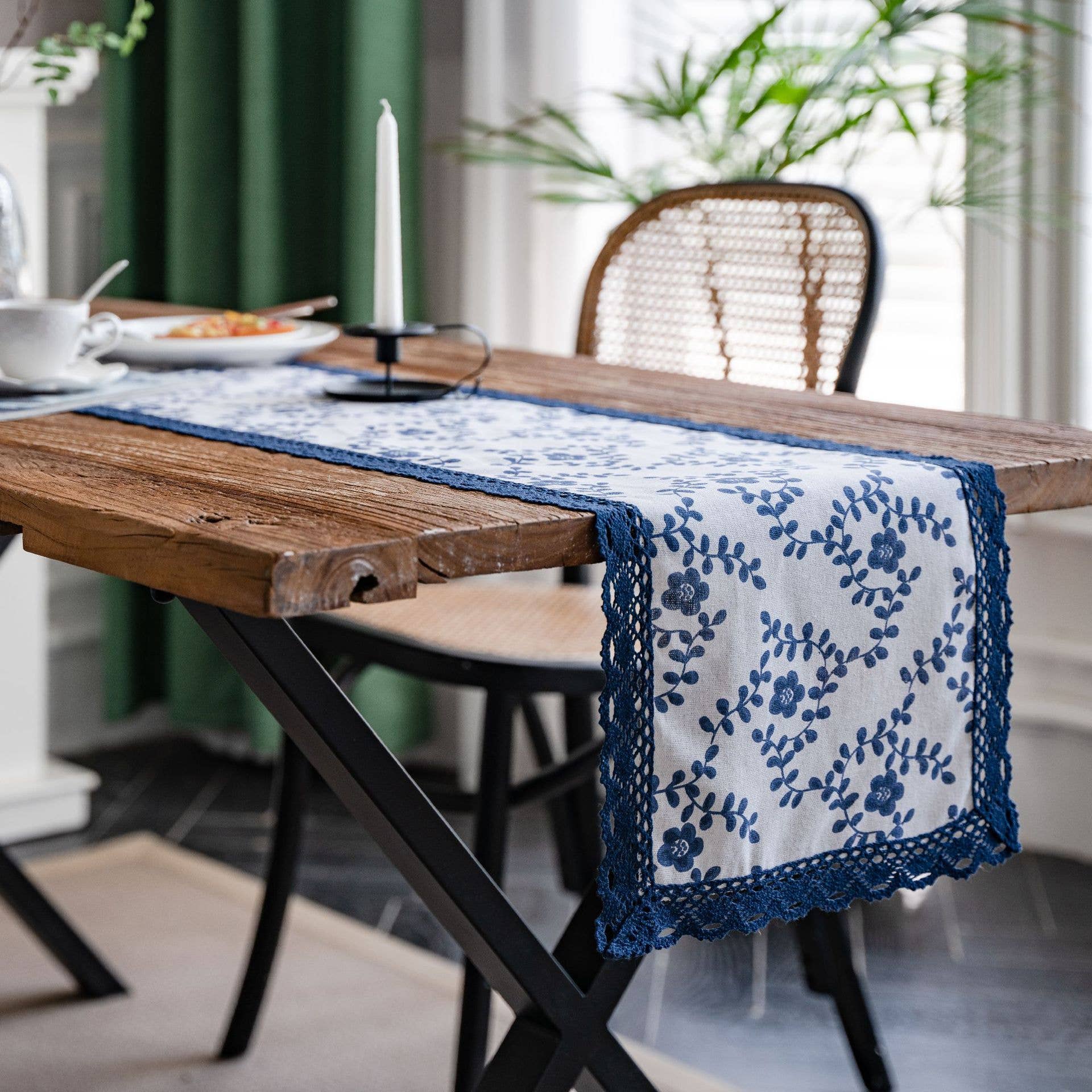 MULTI PATTERNED LACED DETAIL TABLE RUNNER_CWMM0022