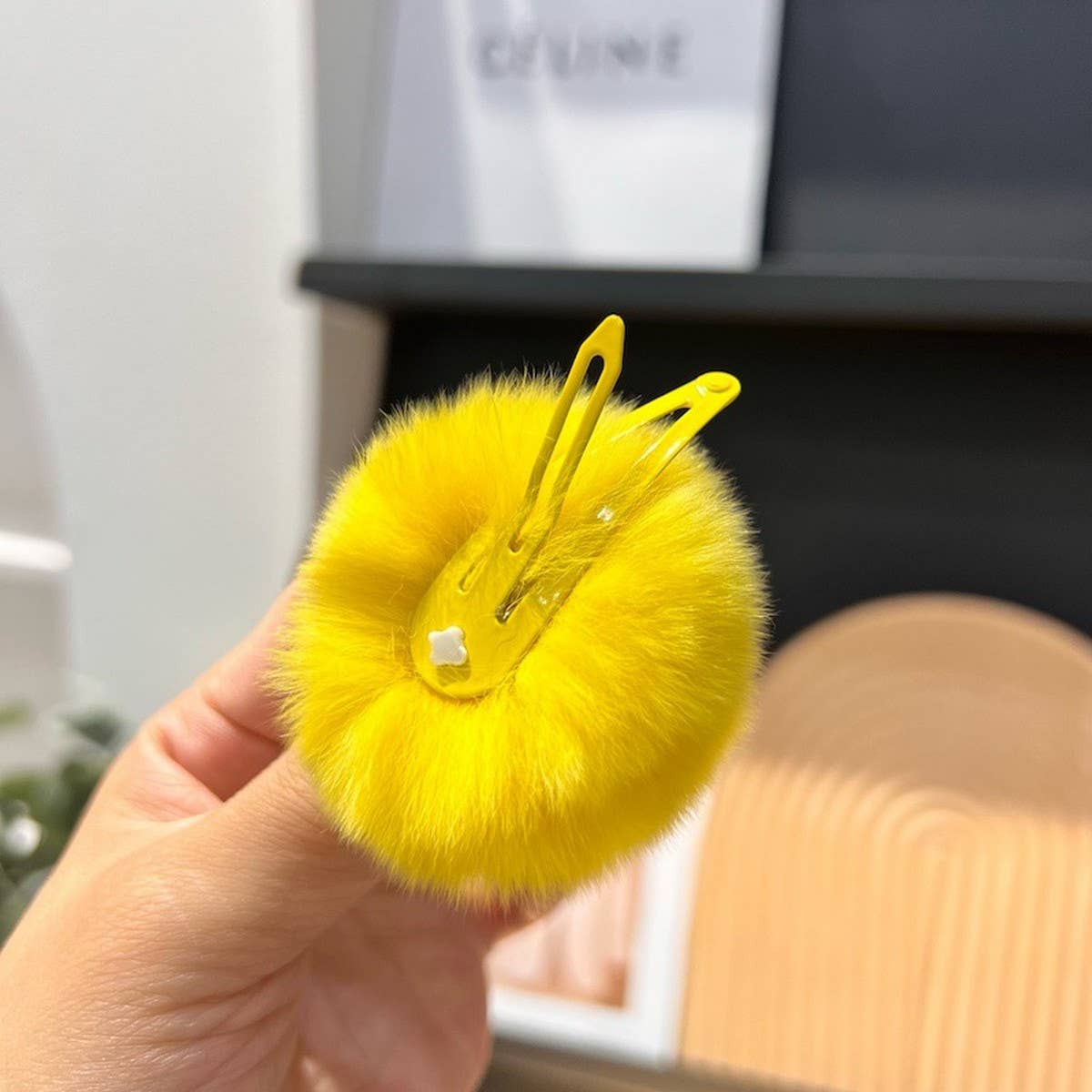 COLORFUL POM POM BANGS CUTE MINI HAIR CLIP_CWAHA3303