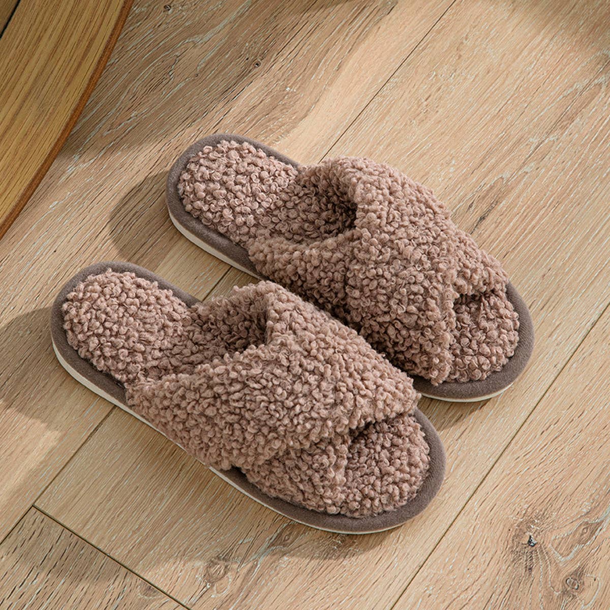 FURRY CROSS STRAP COTTON SLIPPERS_CWSHS0823