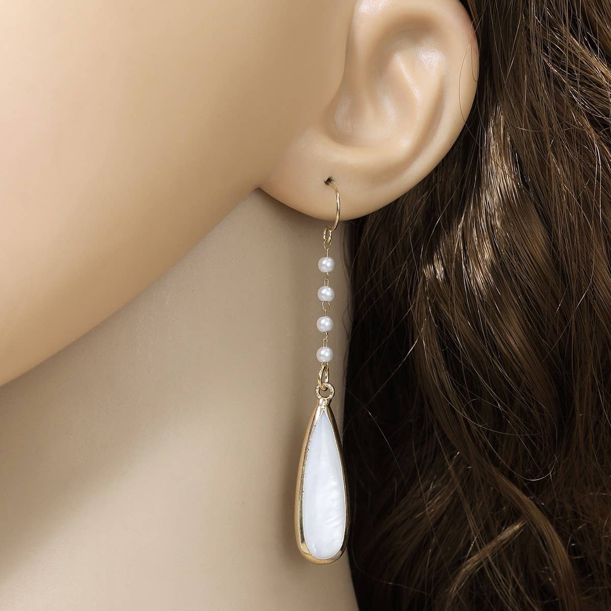 FASHIONABLE TEARDROP SHAPED SHELL METAL EARRINGS_CWMM4336