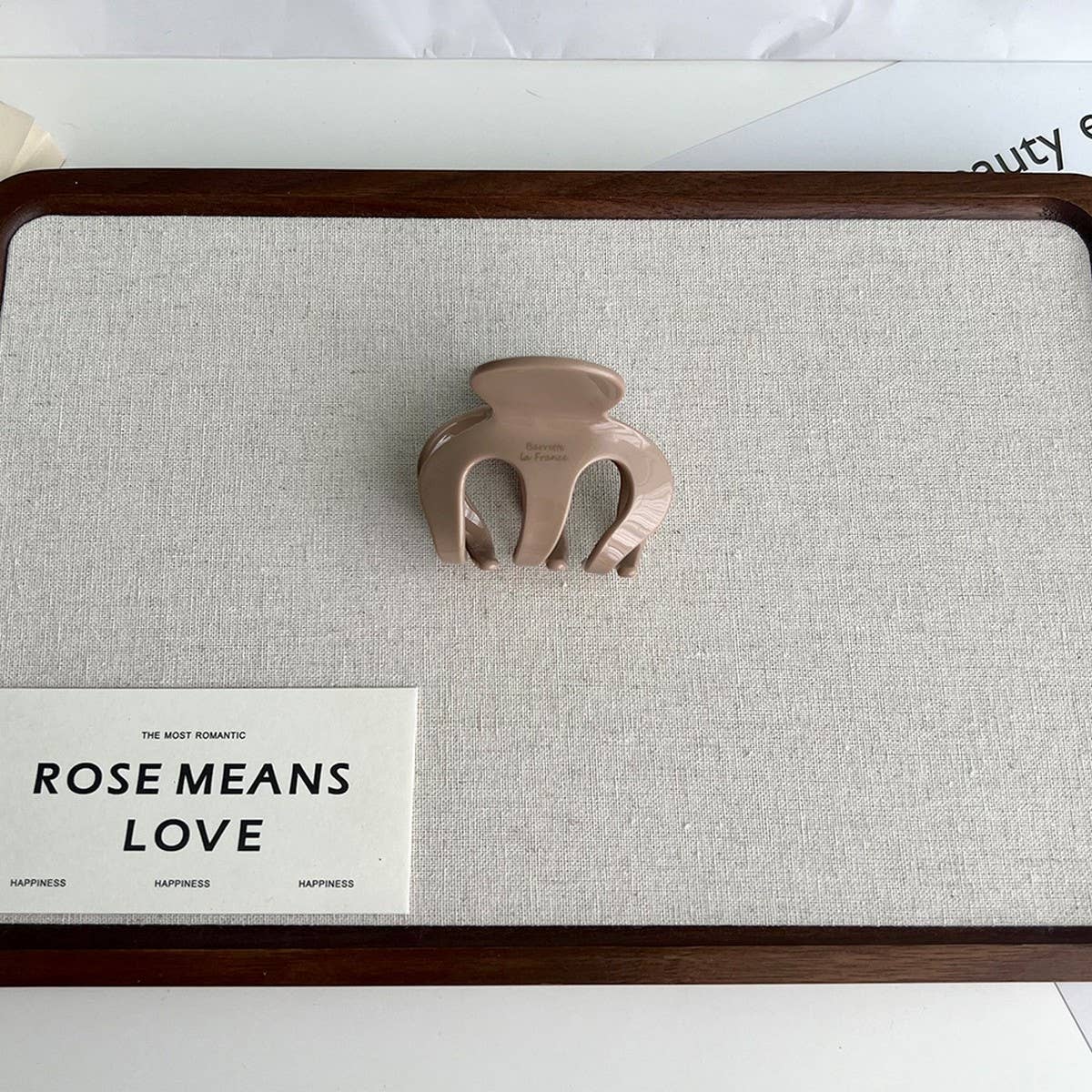 MEDIUM PUMPKIN ACETATE HAIR CLAW CLIP_CWAHA5957