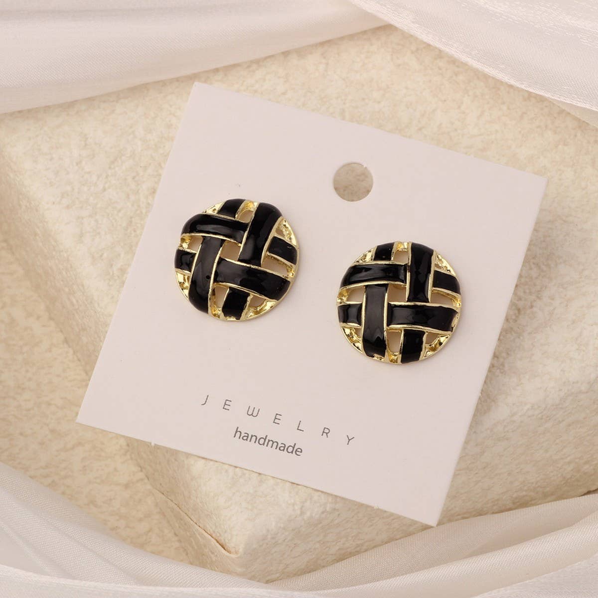 NEW SIMPLE HOLLOW GRID FOUR LEAF EARRINGS_CWAJE3985