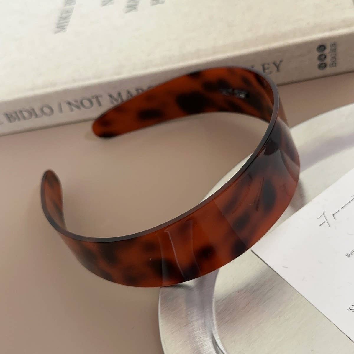 LEOPARD PRINT NON SLIP WIDE BRIM HEADBAND_CWAHA2682