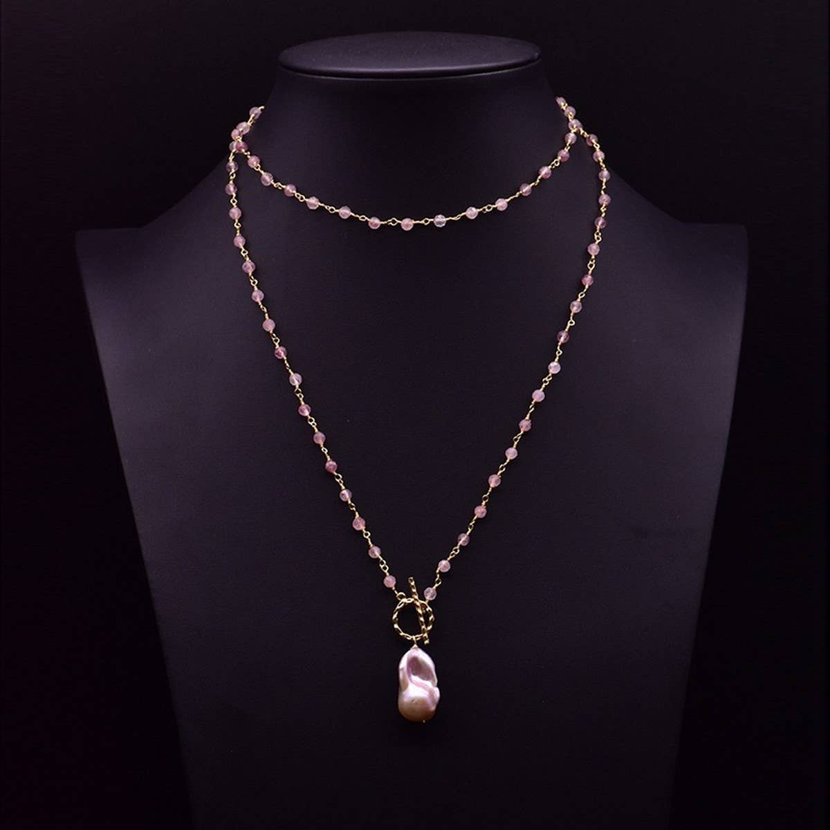 Womens Fashionable Pearl Pendant Necklace