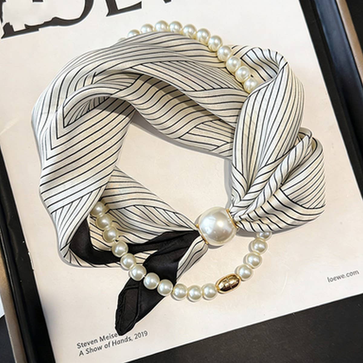 Ivory Pearl Magnetic Skinny Neck Scarf_Cwasc03933