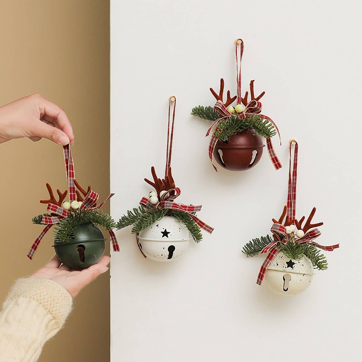 Pinecone Bell Xmas Wreath Hanging Decor_Cwmm10584