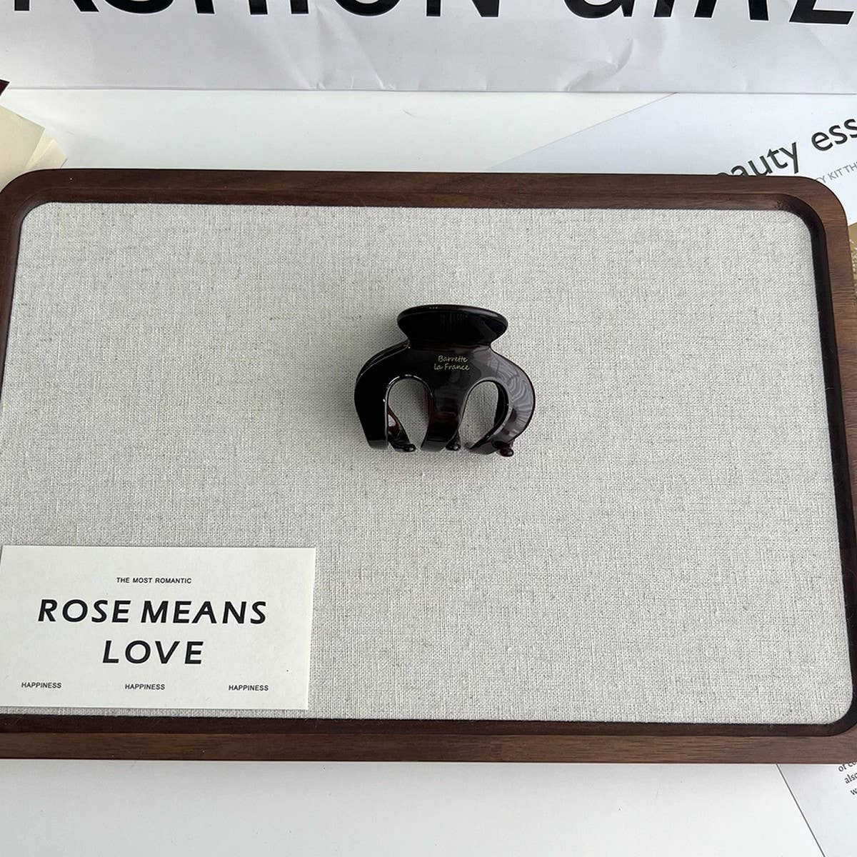 MEDIUM PUMPKIN ACETATE HAIR CLAW CLIP_CWAHA5957