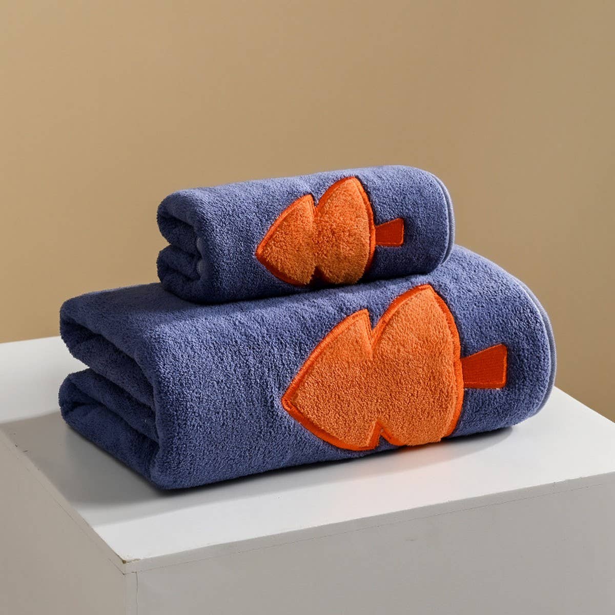 EMBROIDERED CORAL FLEECE ABSORBENT BATH TOWEL_CWMM2289
