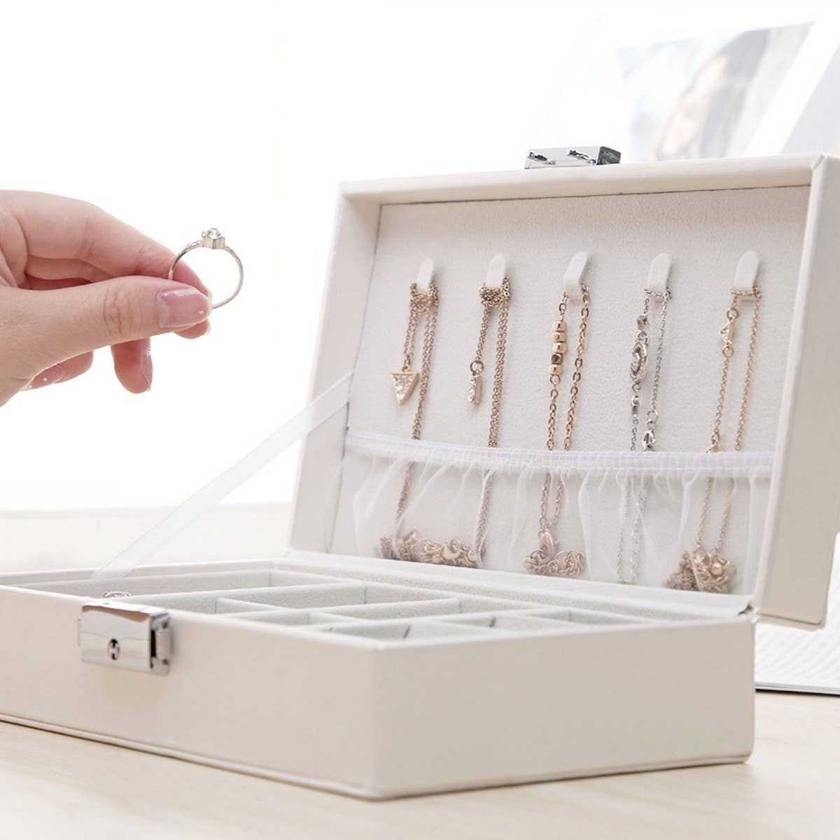 EXQUISITE MULTI GRID JEWELRY STORAGE BOX_CWAJE1544