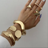 FASHIONABLE AND VERSATILE BRACELET WITH DESIGN_CWMM3118