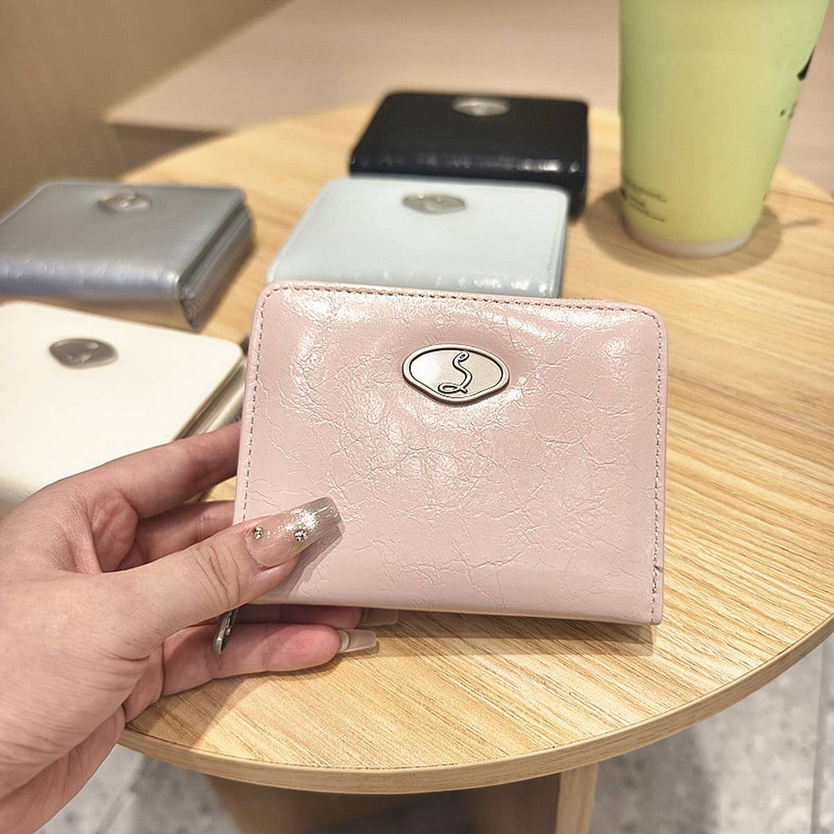 Minimalist Crackle Bifold Wallet With Zipper_Cwab06218