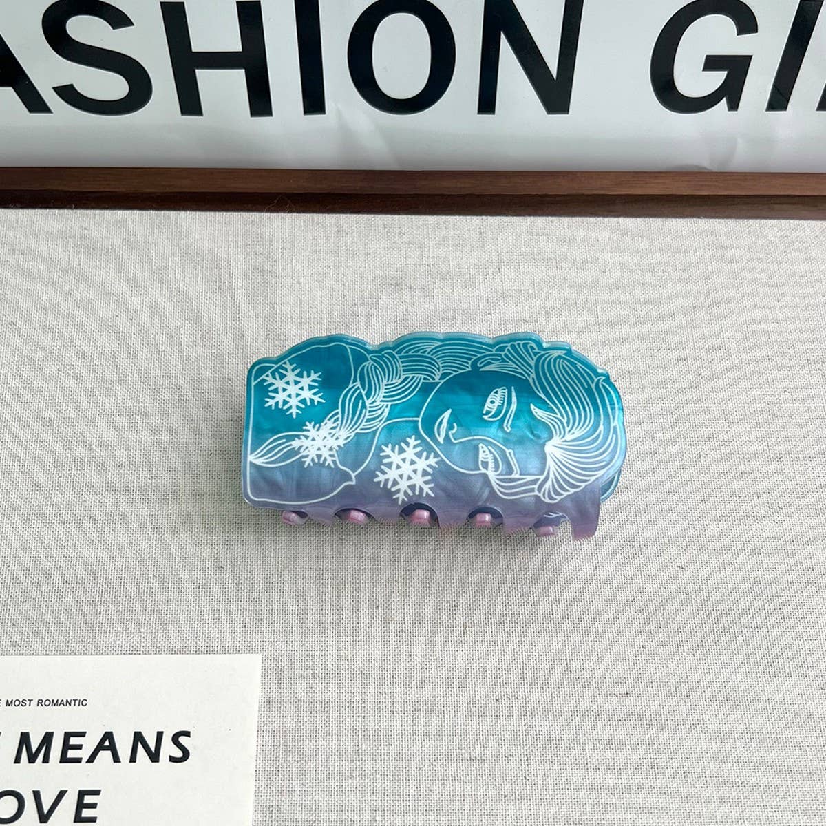 GRADIENT BEAR MERMAID CLAW CLIP HAND PAINTED_CWAHA5895