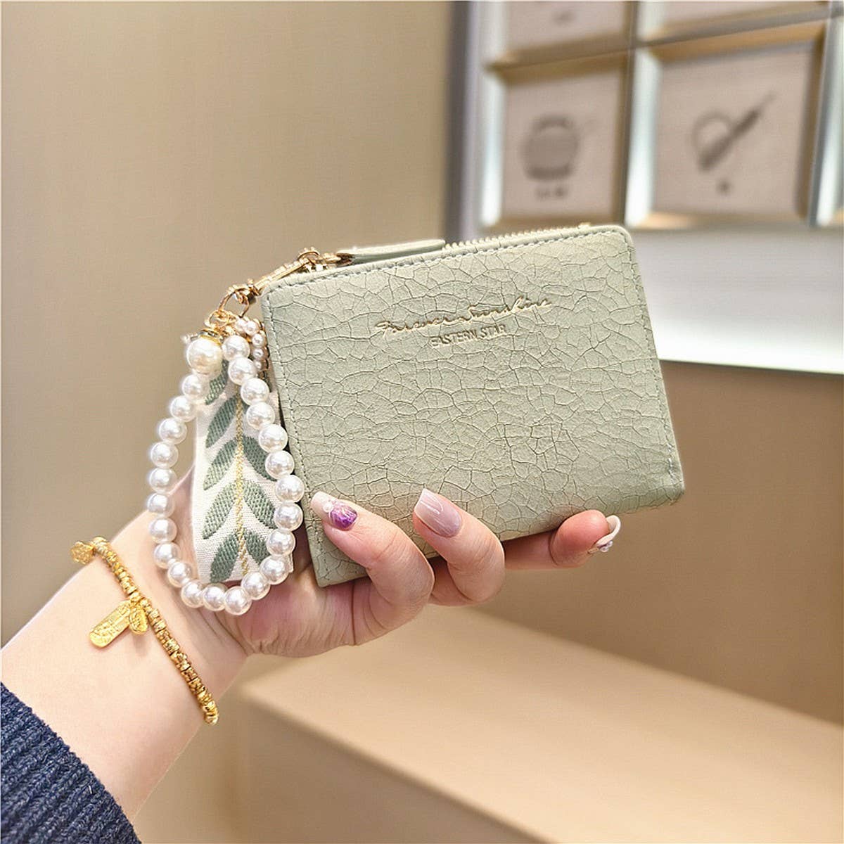 Minimal Crack Texture Pearl Bifold Wallet_Cwab06214