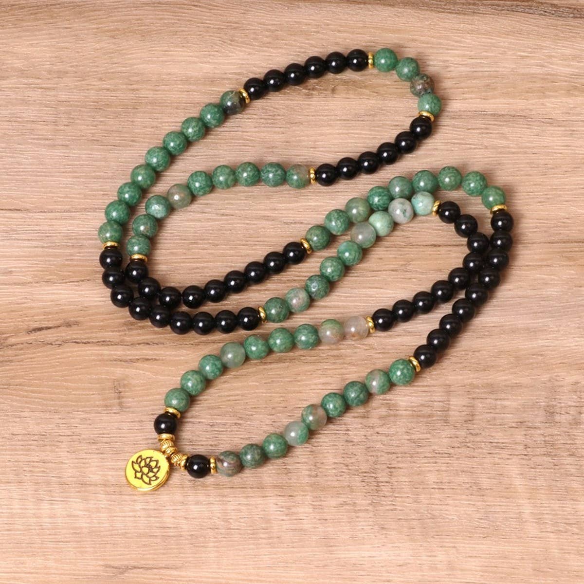 GREEN BLACK BEADED BRACELETS WITH STRETCHY BANDS_CWAJE3927