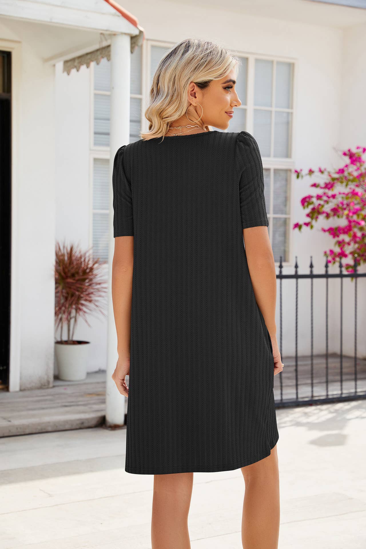 Solid Color Dress With Square Neck Pocket