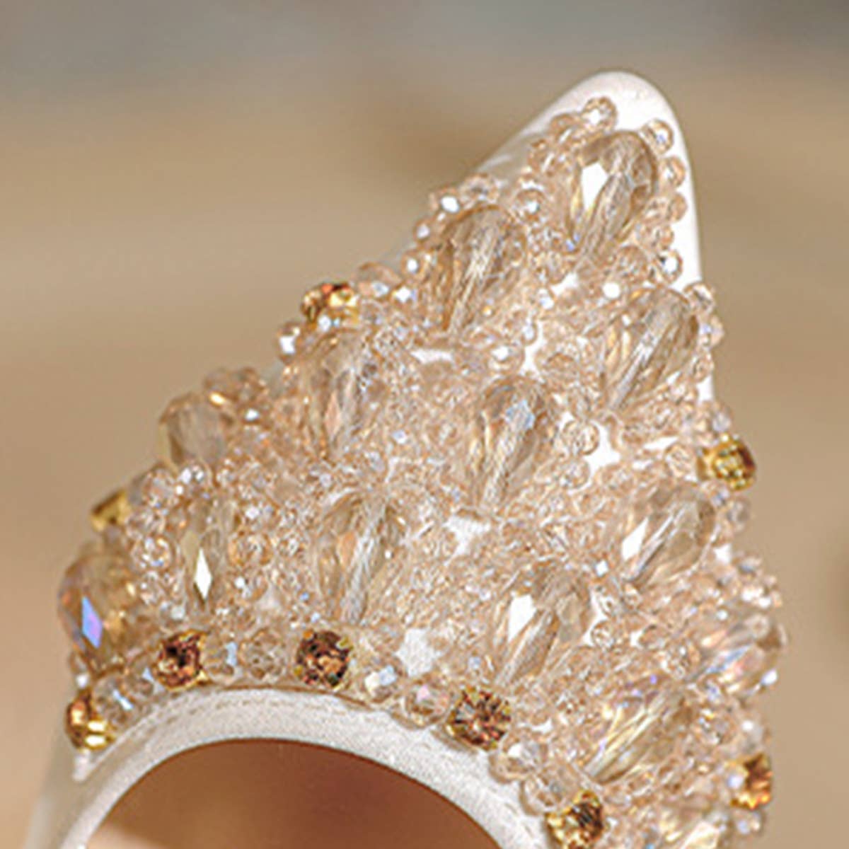 LIGHT RHINESTONE POINTED TOE FLATS_CWSHS0705