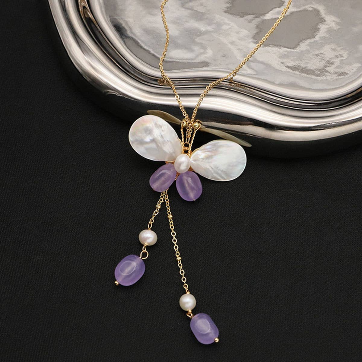 NEW SHELL BUTTERFLY NATURAL PEARL NECKLACE_CWAJE3831