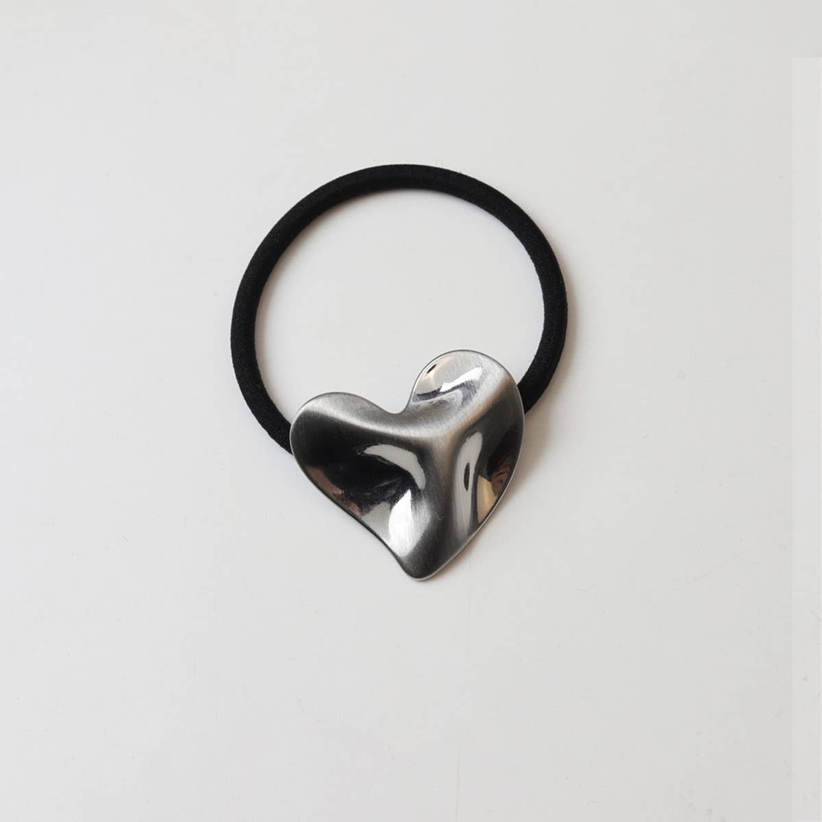 COOL AND COLOR RETAINING HAIR SCRUNCHIES_CWAHA2671