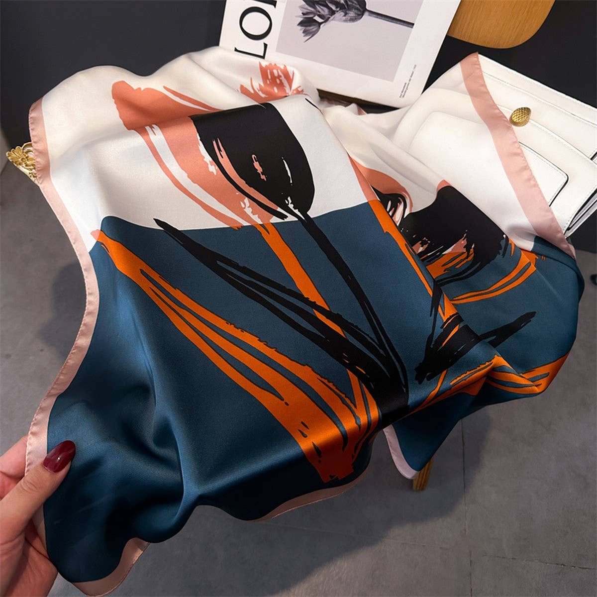 SMALL FRESH AND ARTISTIC SMALL SQUARE TOWEL_CWASC1438