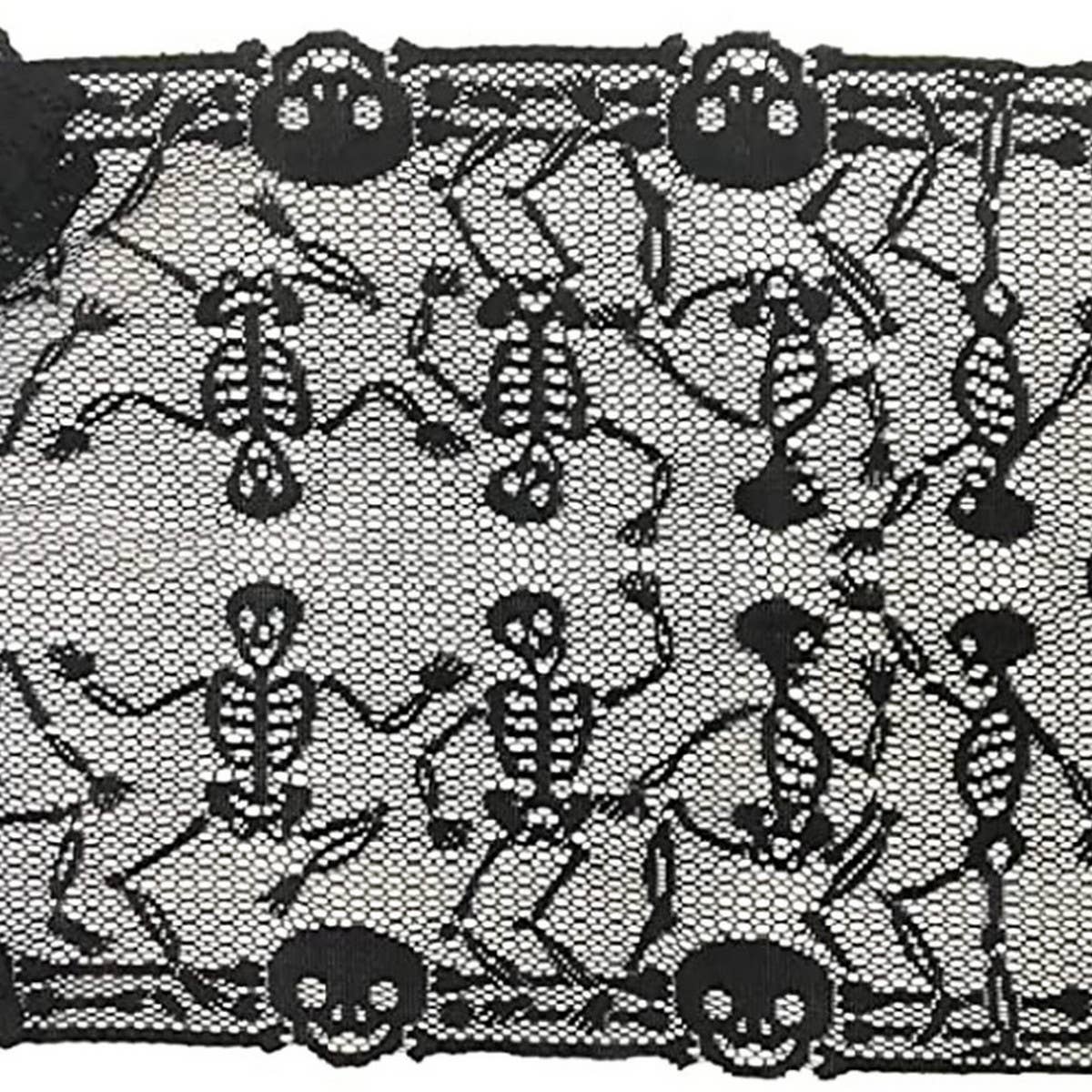 HALLOWEEN TABLE RUNNER LACE SKULL TABLE RUNNER_CWMM1729