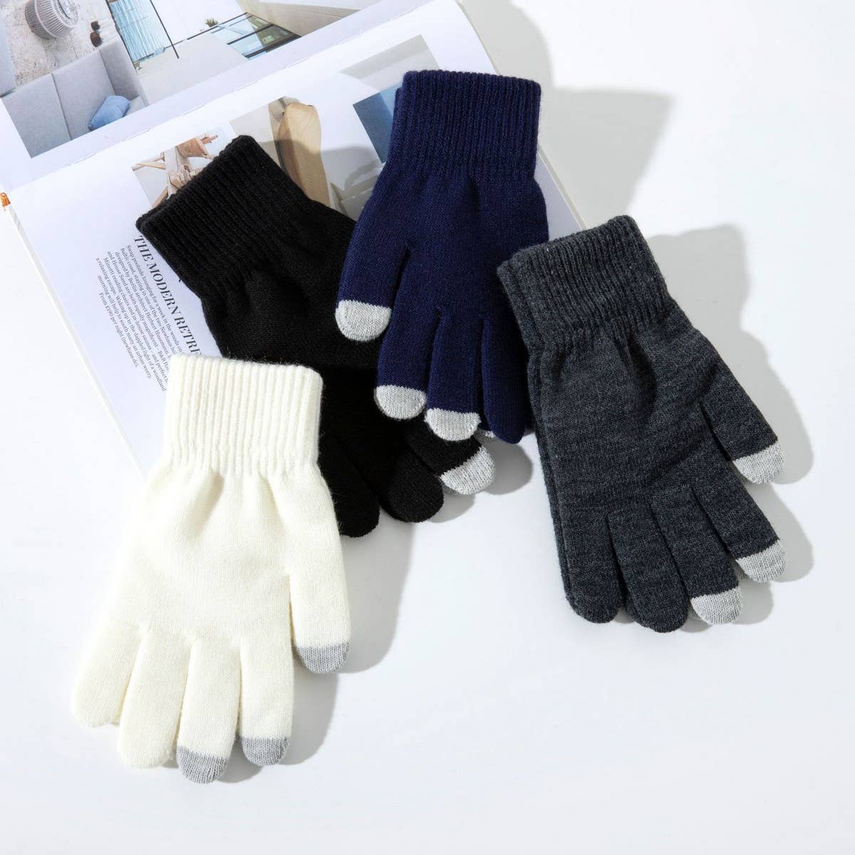 KNITTED TOUCHSCREEN GLOVES FOR WARM WINTER_CWAG0150