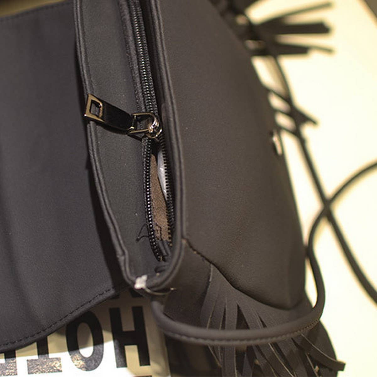 Cwab4566_Flap Woven Half Circle Tassel Shoulder Bag