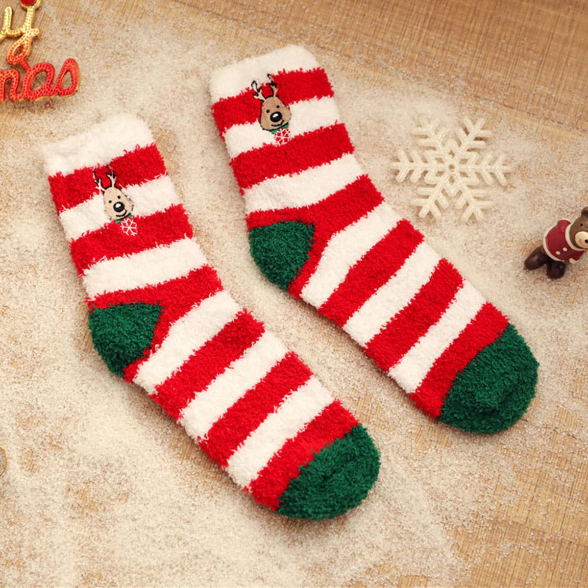 CHRISTMAS EMBROIDERY COZY SOCKS FOR WOMEN_CWMS0200