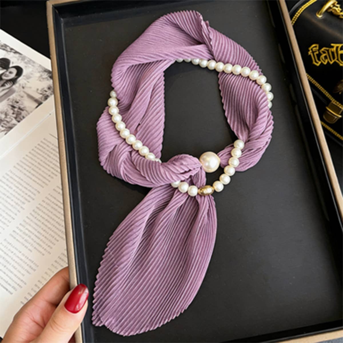 Ivory Crinkle Pearl Magnetic Silk Scarf_Cwasc03937