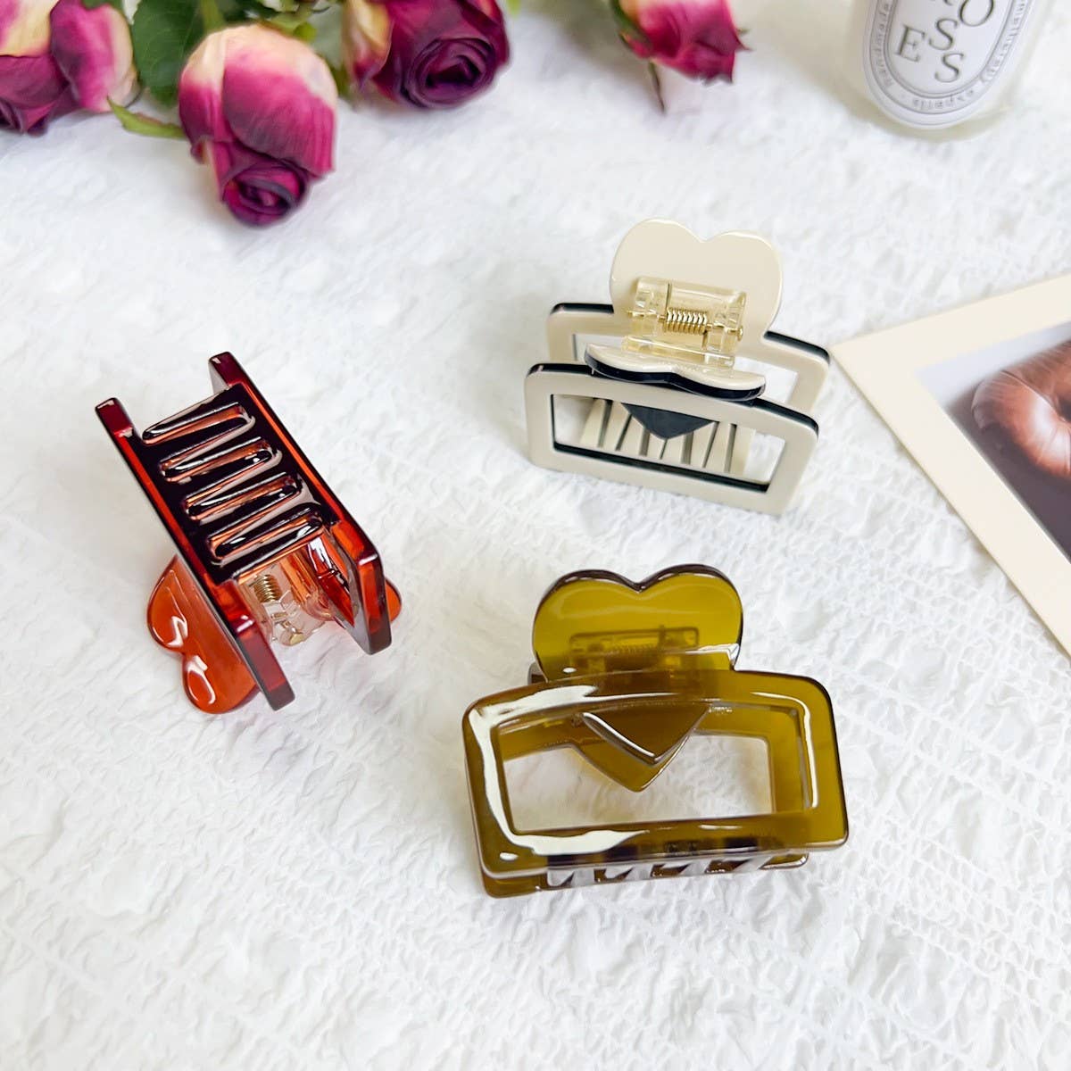 HEART ACETATE HAIR CLAW MINIMALIST CHIC CLIP_CWAHA1596