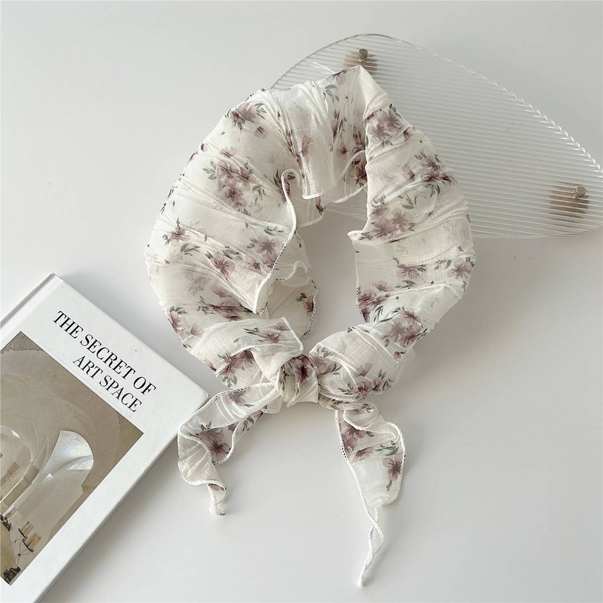 PLEATED EMBOSSED TRIANGLE SCARF CHIC NECK WRAP_CWASC0853