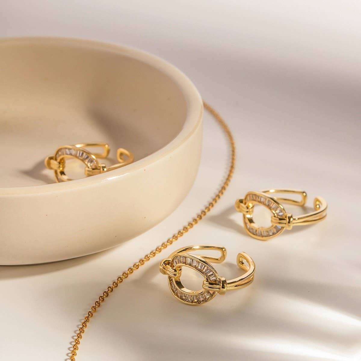 HORSESHOE BUCKLE OPEN VERSATILE RING_CWAJE1402