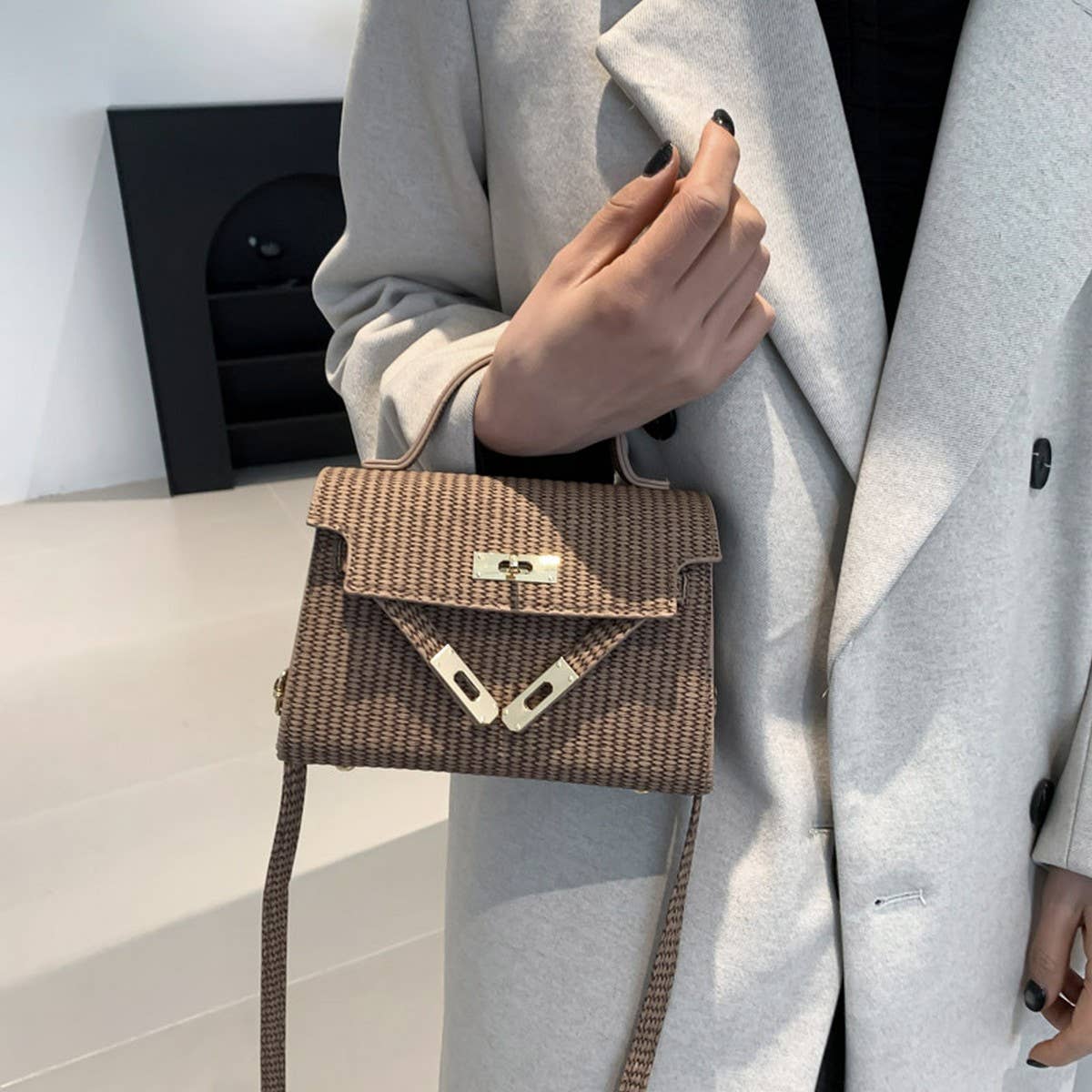 NICHE FASHION RETRO MESSENGER BAG_CWAB3295