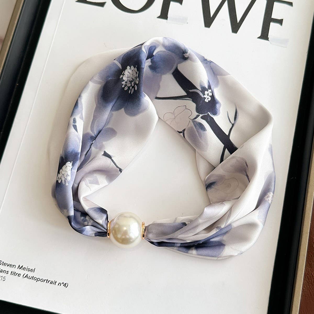 Pearl Magnetic Skinny Silk Neck Scarf_Cwasc03931