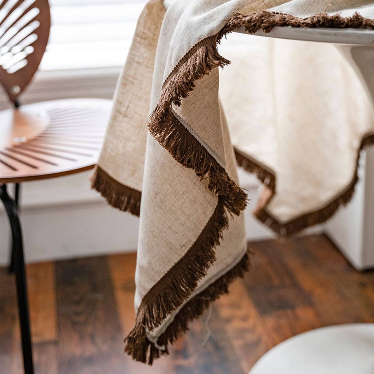 HOUSEHOLD SOLID COLOR KHAKI TASSEL DINING TABLE_CWMM0941