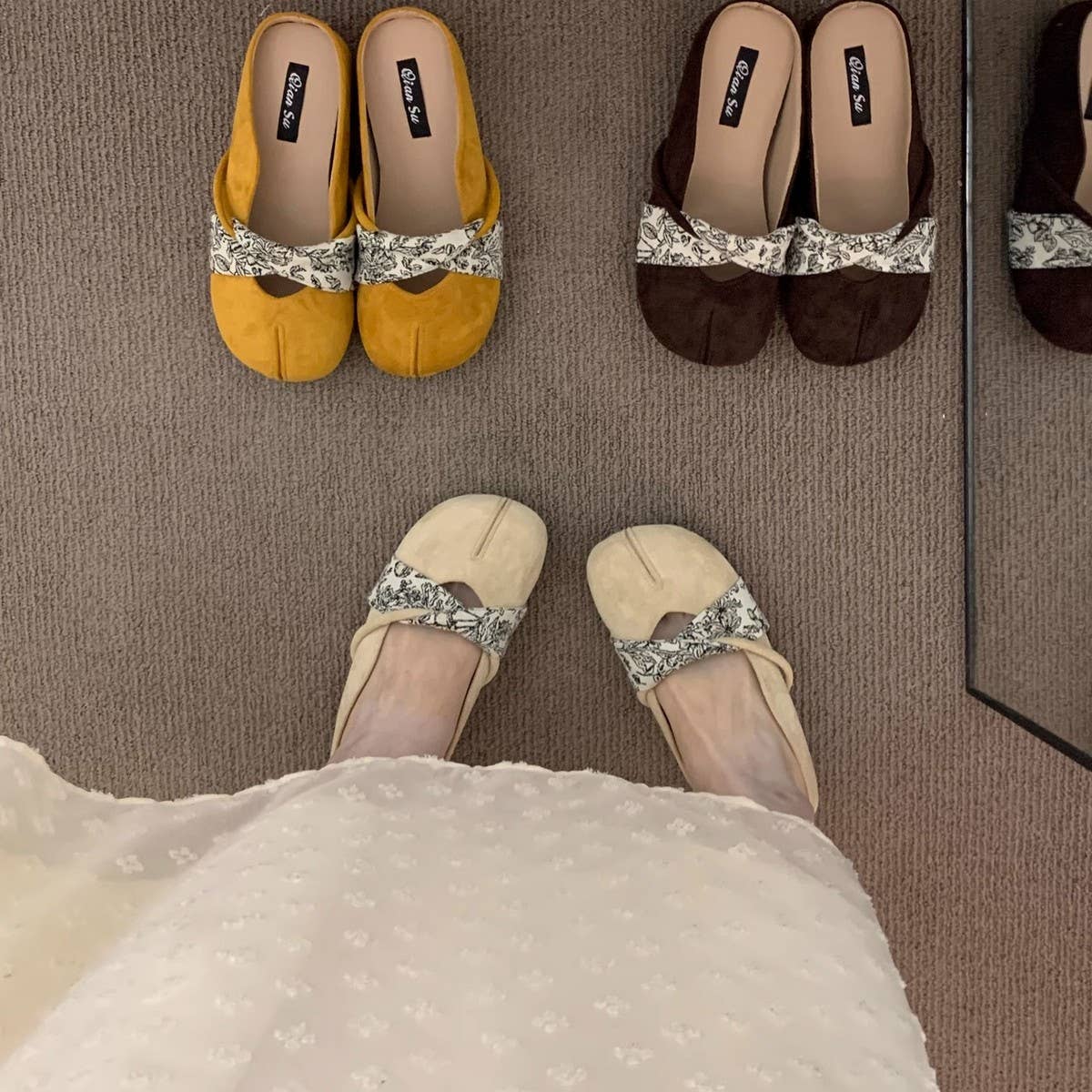 Womens Yellow Suede Closed Toe Slip-On Mules