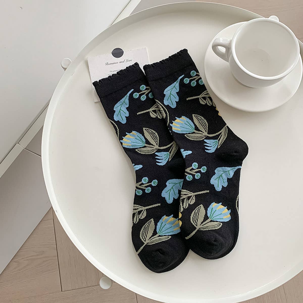 RETRO NICHE DESIGN PRINTED FLOWER SOCKS_CWMS0957
